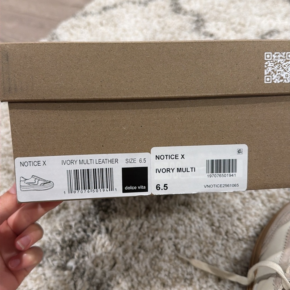 Dolce Vita Notice X Sneaker - Picture 4 of 4